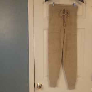 Hem & Thread Cozy Fuzzy Tan Knit Joggers Size Small NWT